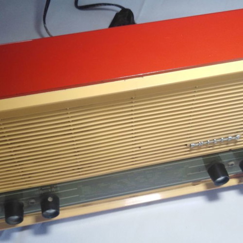Philips vintage radio used, red color