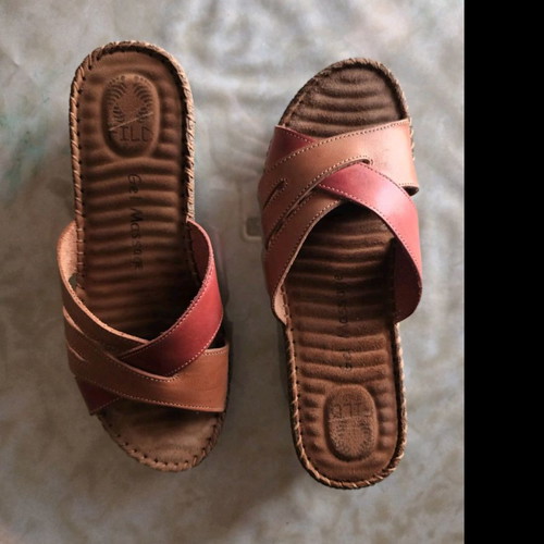 FILD platforms used, size 40, colorful, anatomic