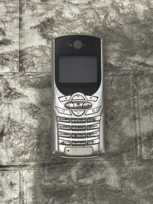 Κινητό τηλέφωνο Motorola C350, ασημί