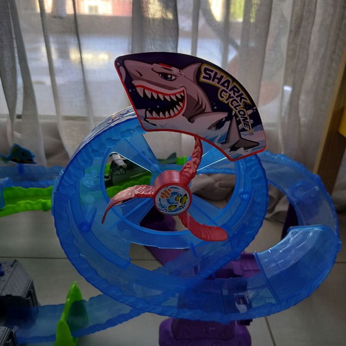 Dickie Toys White Shark Track Set like new