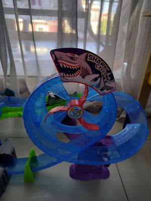Dickie Toys White Shark Track Set like new