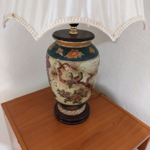 Table lamp Chinese decorative large like new with lampshade
