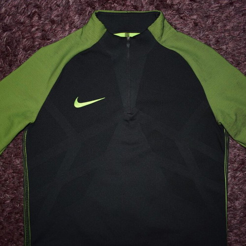 Nike Training Shirt Midlayer Aeroswift Drill Strike like new, size M, black and green