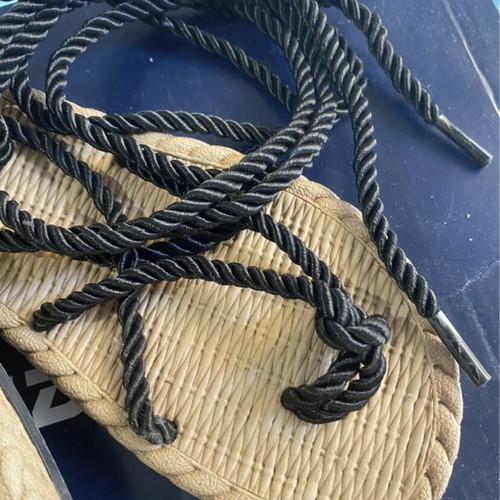 Sandals with black rope ties like new, versatile wear