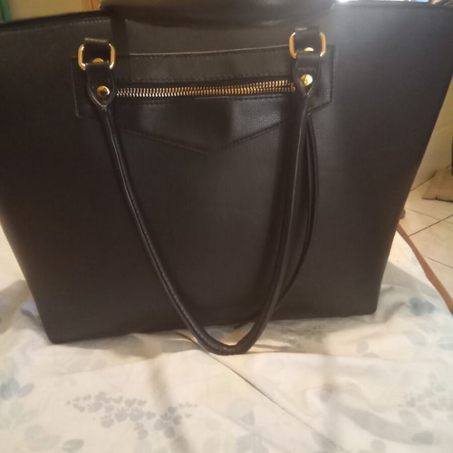 H&M leatherette shoulder bag like new, black