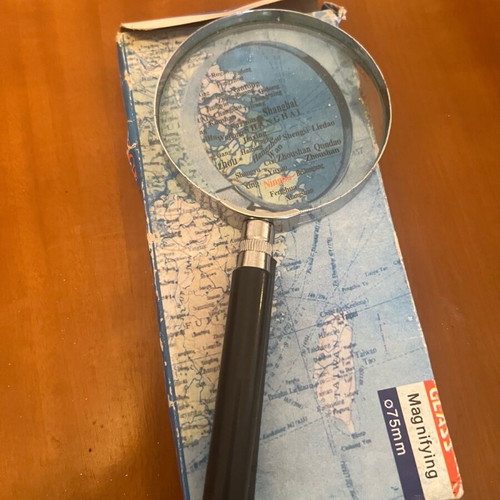 Magnifying glass new in original packaging
