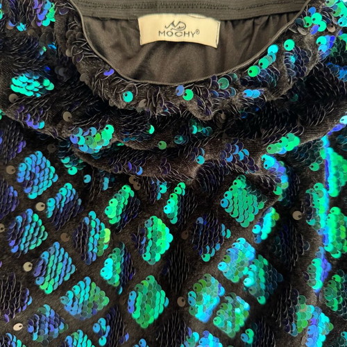 Mochy velour skirt with sequins like new, diamond pattern