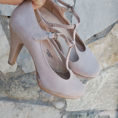 Pumps with strap used, size 38, beige Voi Noi
