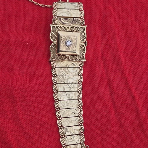 Vintage 14K Gold Swiss Bracelet Watch used with diamond
