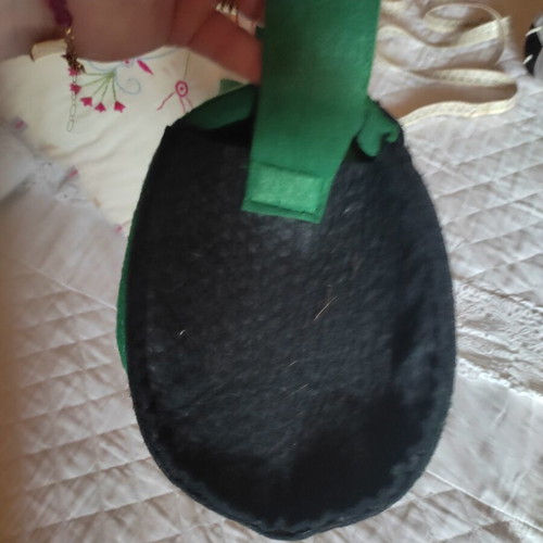 Crossbody bag in black and green felt, no name
