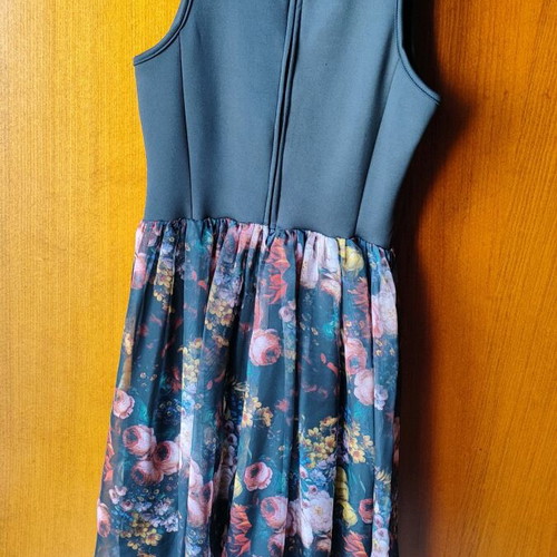 Pink Woman dress Medium black floral like new