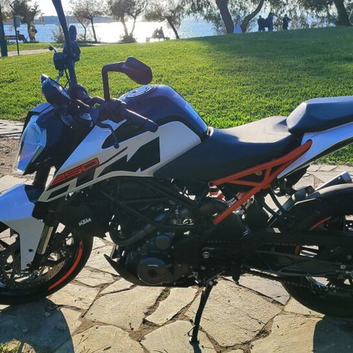 KTM Duke 250cc like new, 19500 km, petrol, white