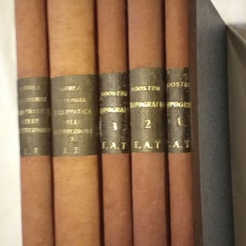 Polytechnic book series in Italian like new, set of 5 volumes