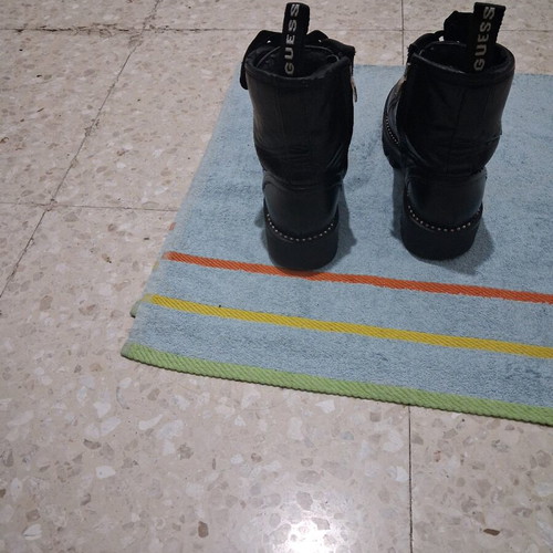 Guess women's biker boots used, black leather and velvet, size 38