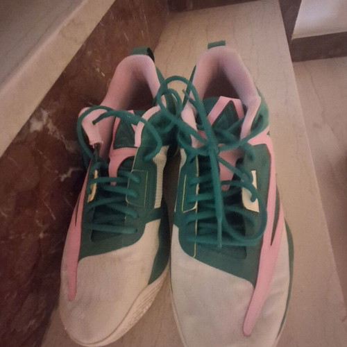 Nike athletic shoes like new, size 45.5