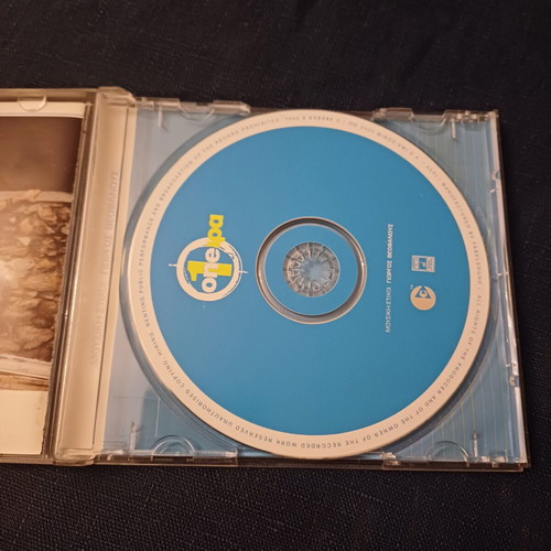 One Oneira CD album like new, pop