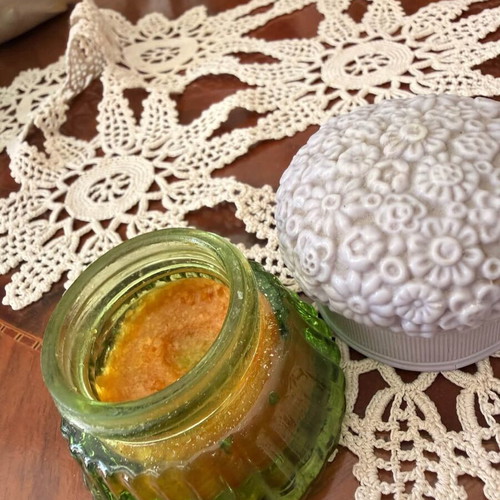 Avon vintage jar used for cream or decoration