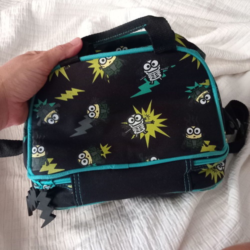 Minions Insulated Kids Lunch Bag like new