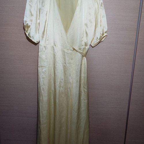 Zara satin wrap maxi dress butter yellow like new, size L