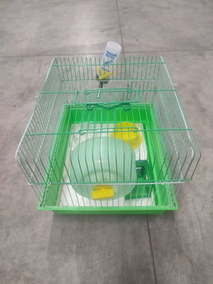 Hamster cage like new with accessories