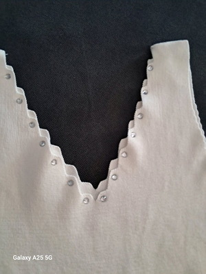 White blouse with rhinestones new, size S-M