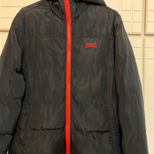 Everlast Men’s Black and Red Puffer Jacket Like New