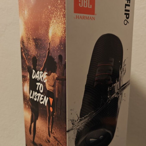 JBL Flip 6 Bluetooth Speaker new, black, waterproof IP67
