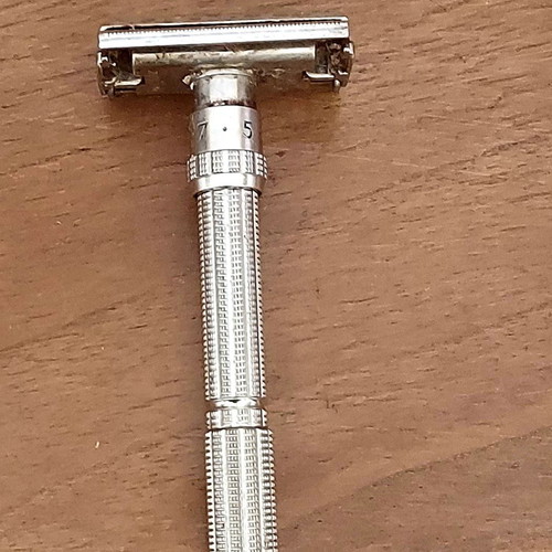 Gillette Slim Adjustable vintage safety razor used with original case