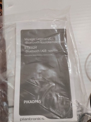 Plantronics Voyager Legend UC headset like new with charging case and accessories