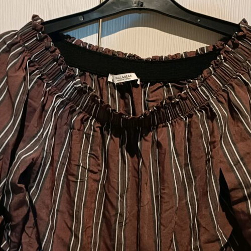 Pull and Bear blouse S used with off-shoulder multicolor