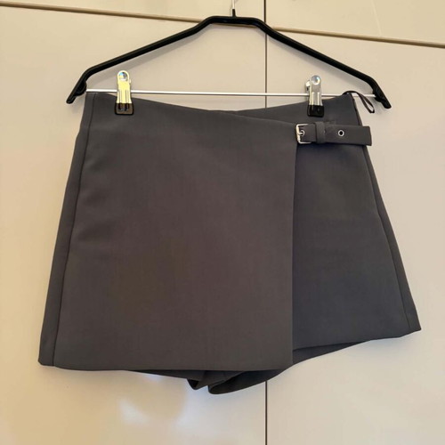 Zara gray shorts size XS like new