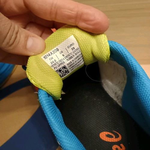Asics Gelnoosa Tri 13 αθλητικά σαν καινούργια, νούμερο 39, πολύχρωμα