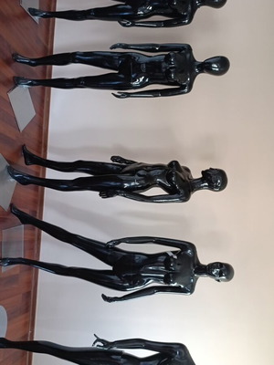 Mannequin dolls like new, display mannequins