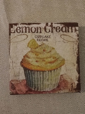 Cupcake framed art print like new 17x17 cm