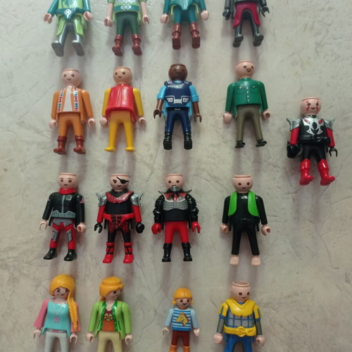 Playmobil house suitcase with figures