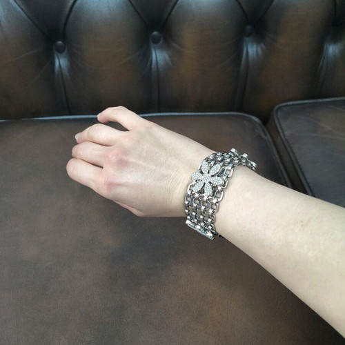 Folli Follie necklace and bracelet set silver like new
