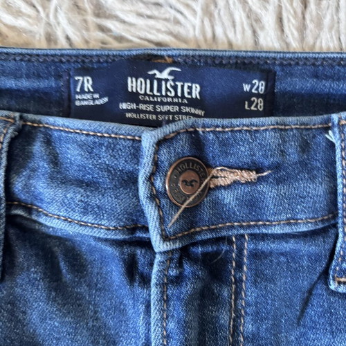 Hollister jeans like new, size M, dark blue