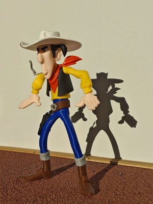 Φιγούρα Lucky Luke καινούργια, ύψος 29εκ