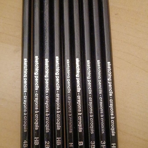 Sketching pencils set of 9, new