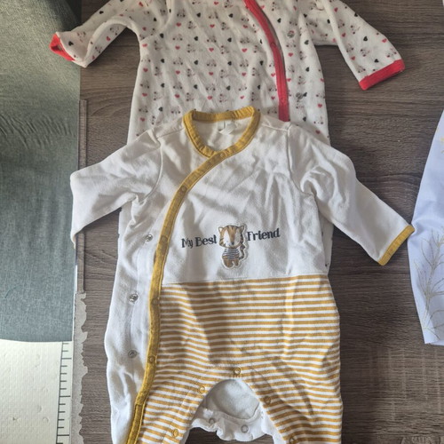 Set of 3 long-sleeve baby bodysuits 3 months like new