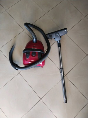 Ηλεκτρική σκούπα Rohnson σε πολύ καλή κατάσταση
