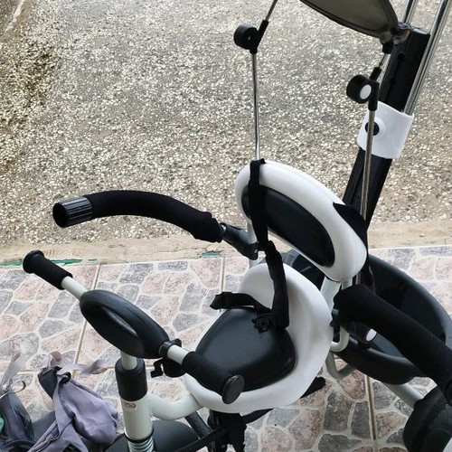 Children's tricycle bike used in good condition