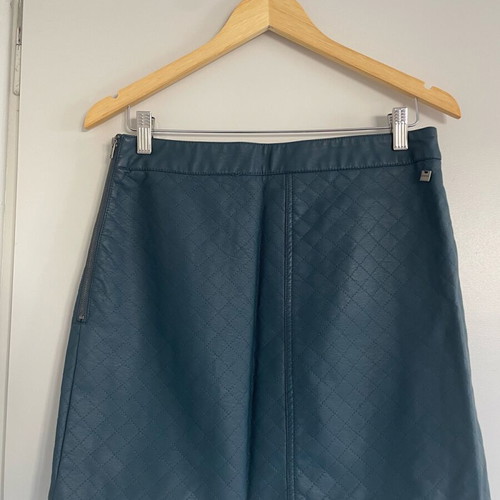Attrattivo leather mini skirt like new, petrol color, quilted pattern, size L