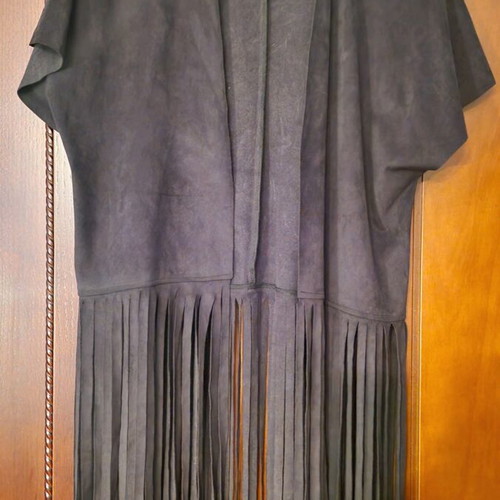 MSR black suede vest with fringes like new