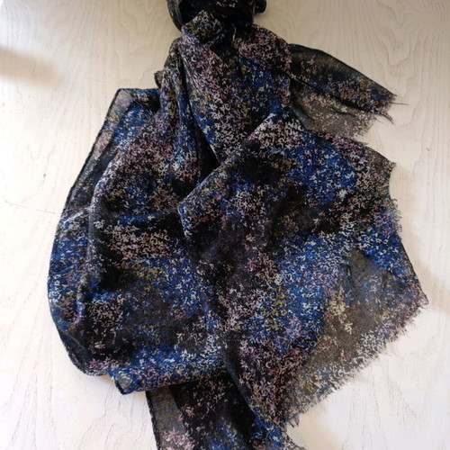 Large scarves like new, multicolored