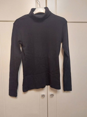 Black ribbed turtleneck blouse size XS used