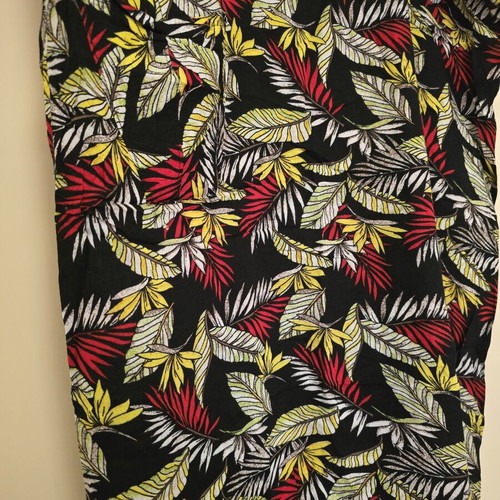 Women's sleeveless summer dress with tropical print