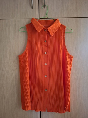Shein sleeveless shirt orange, like new, size XL
