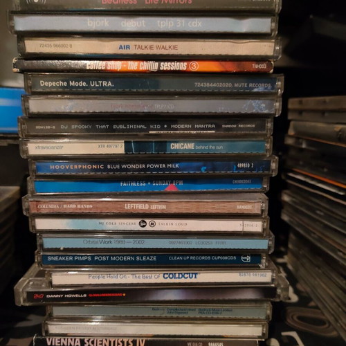 Electronic music CD like new, hip-hop, trip-hop