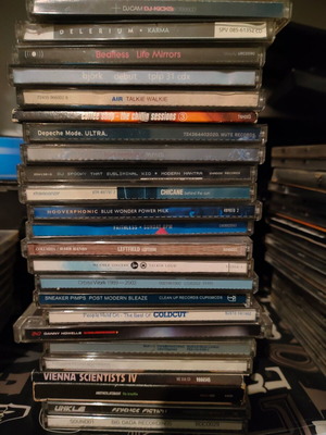 Electronic music CD like new, hip-hop, trip-hop